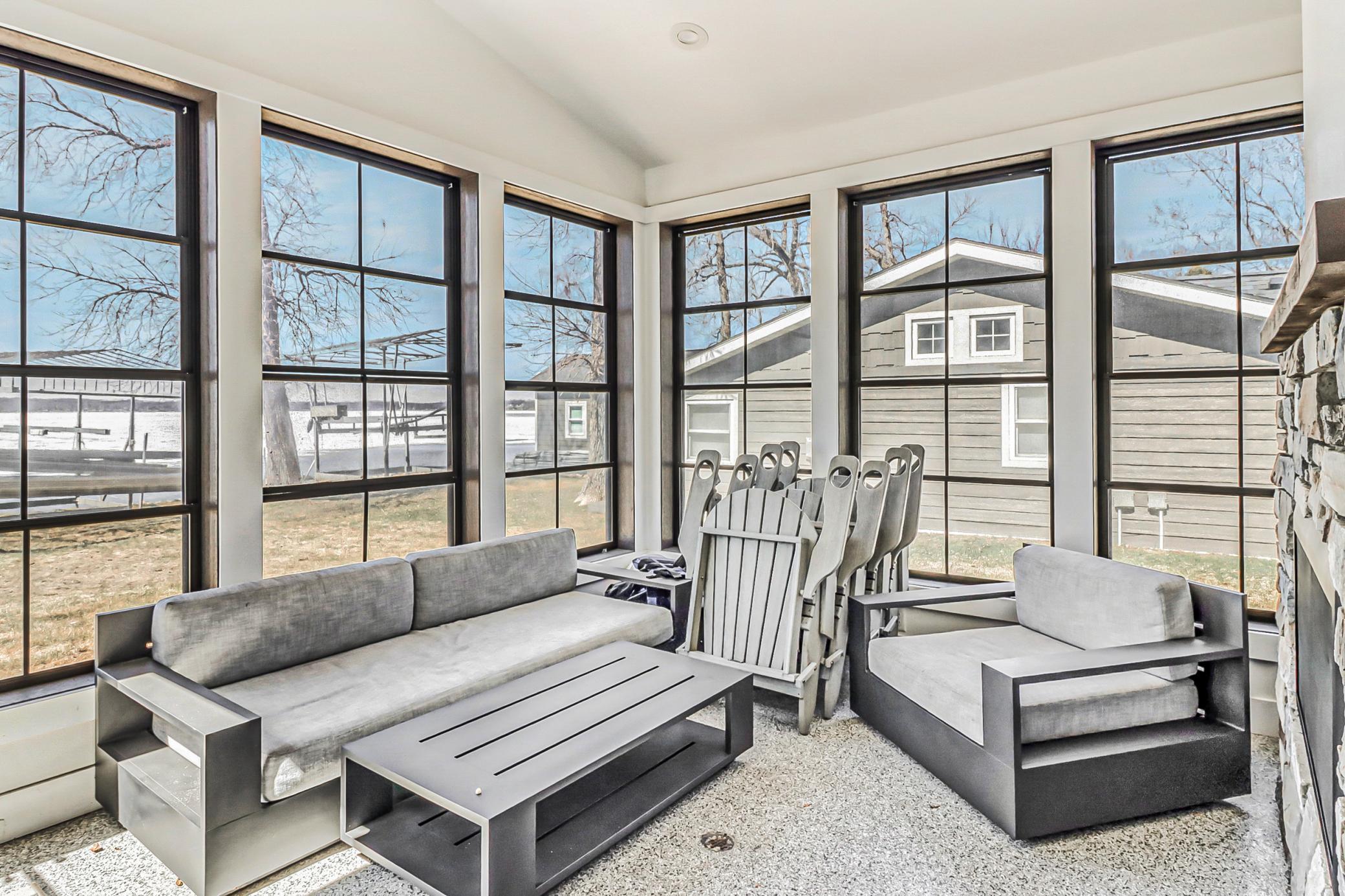 Sunroom1_3.jpg
