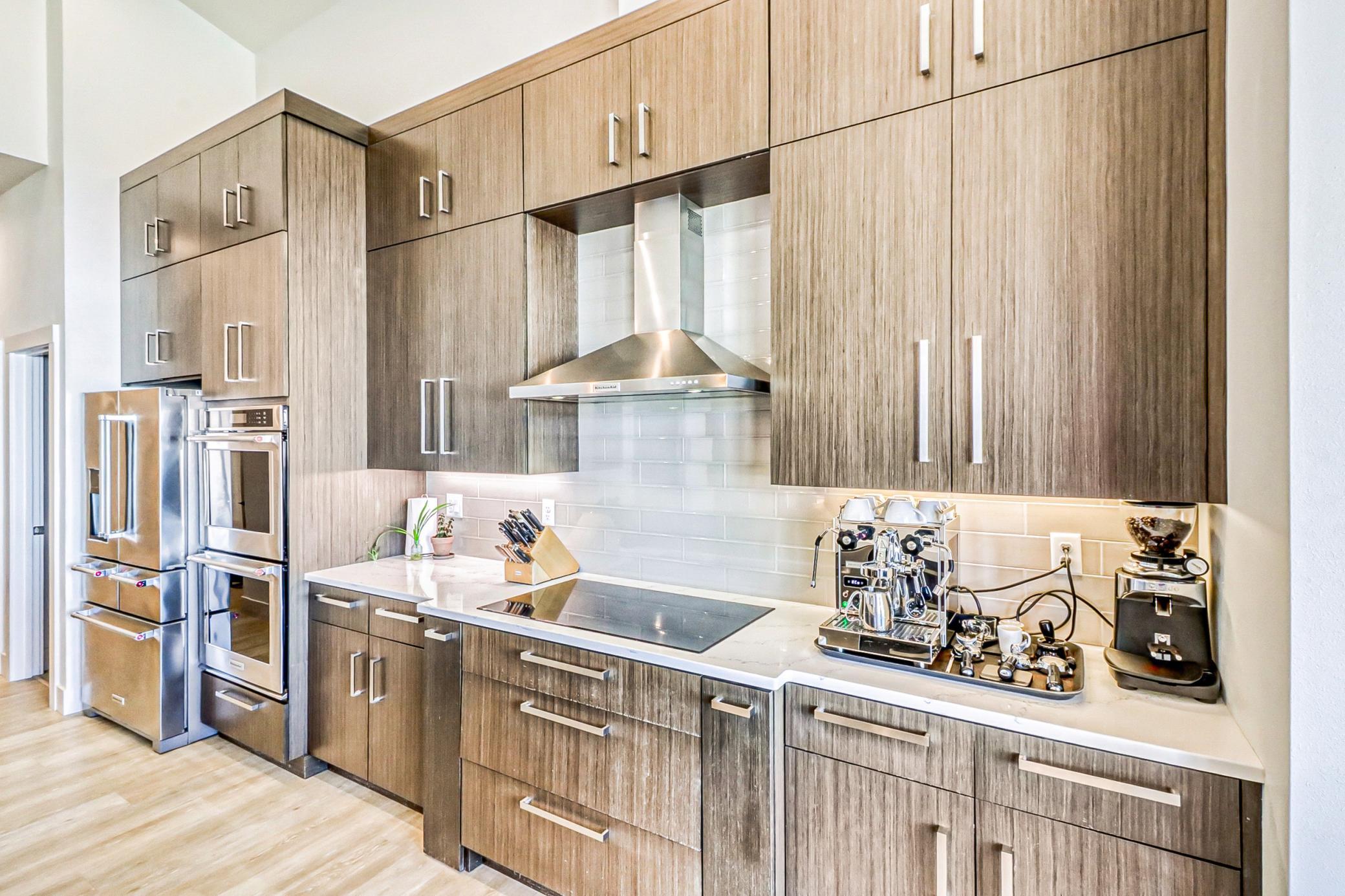 Kitchen1_8.jpg