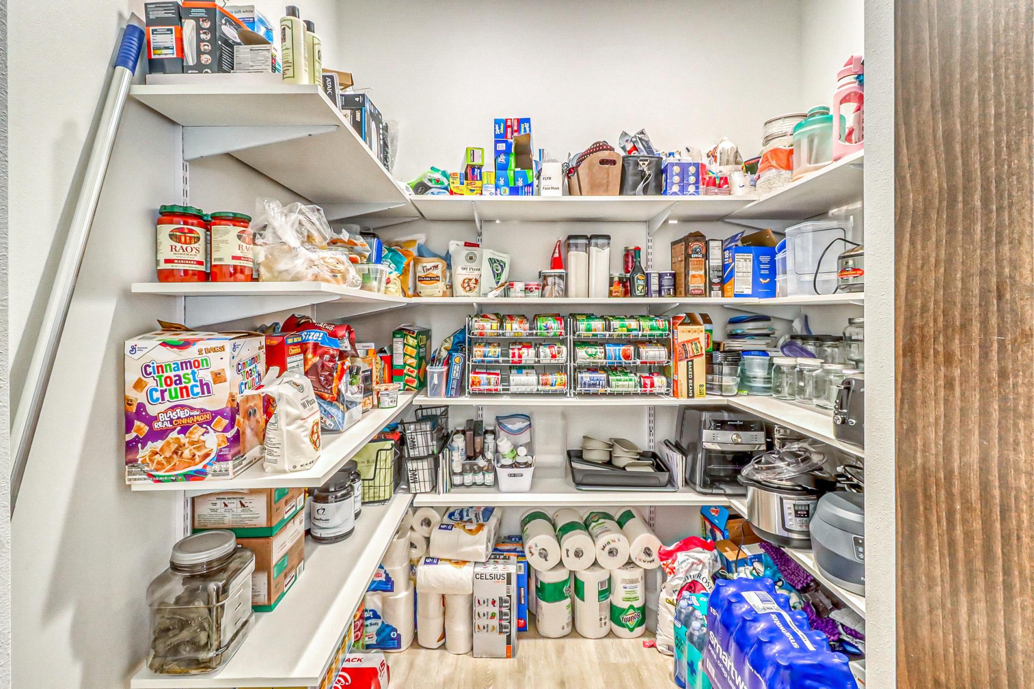 Kitchen Pantry1_1.jpg