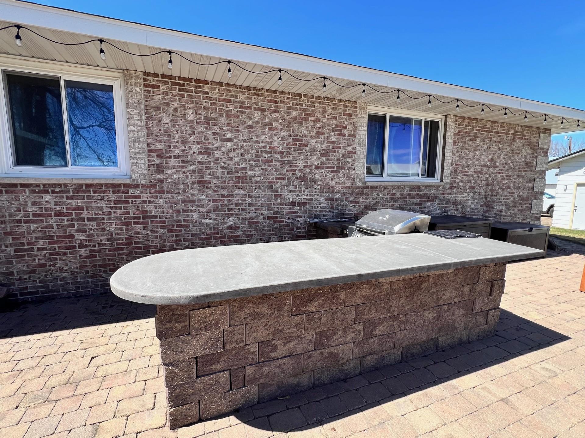 Outdoor patio bar and grilling