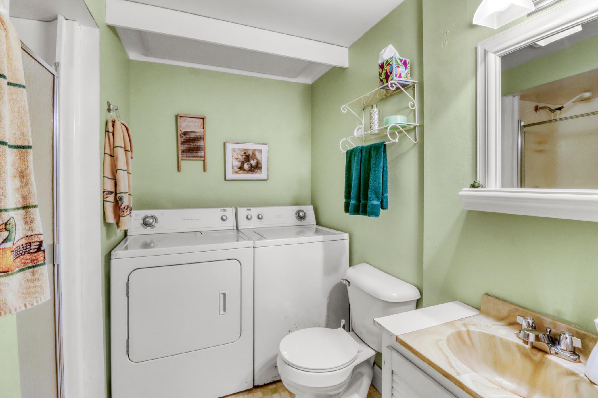 3/4 Bathroom 1_laundry1_1.JPG