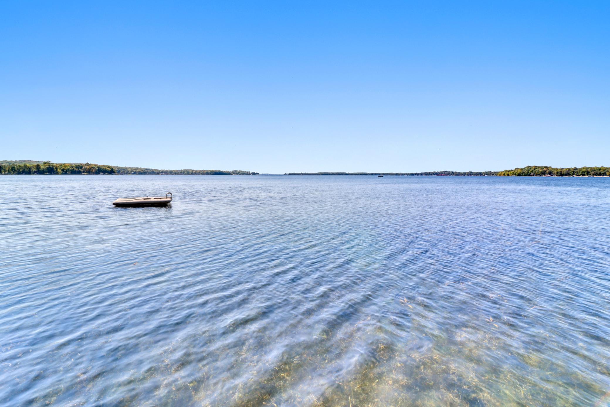 Exterior_lake1_3.JPG