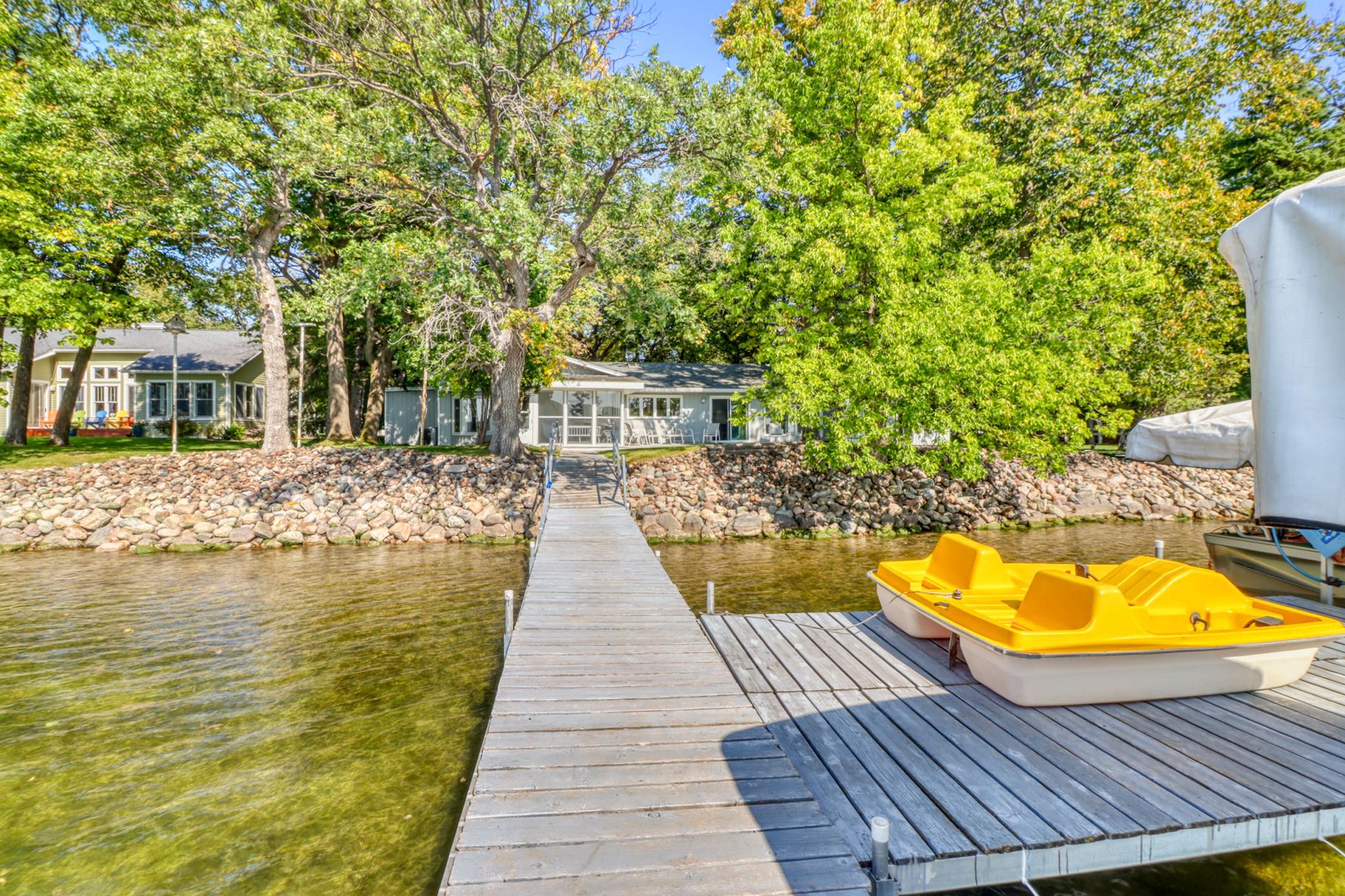 Exterior_lake1_2.JPG