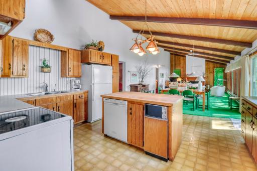 51301 County Highway 31, Detroit Lakes, MN 56501