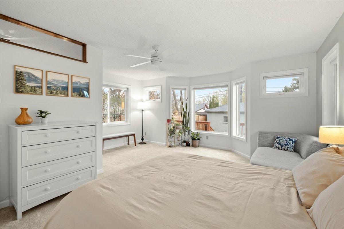 15-2545 Brighton Ave NE-0015.jpg