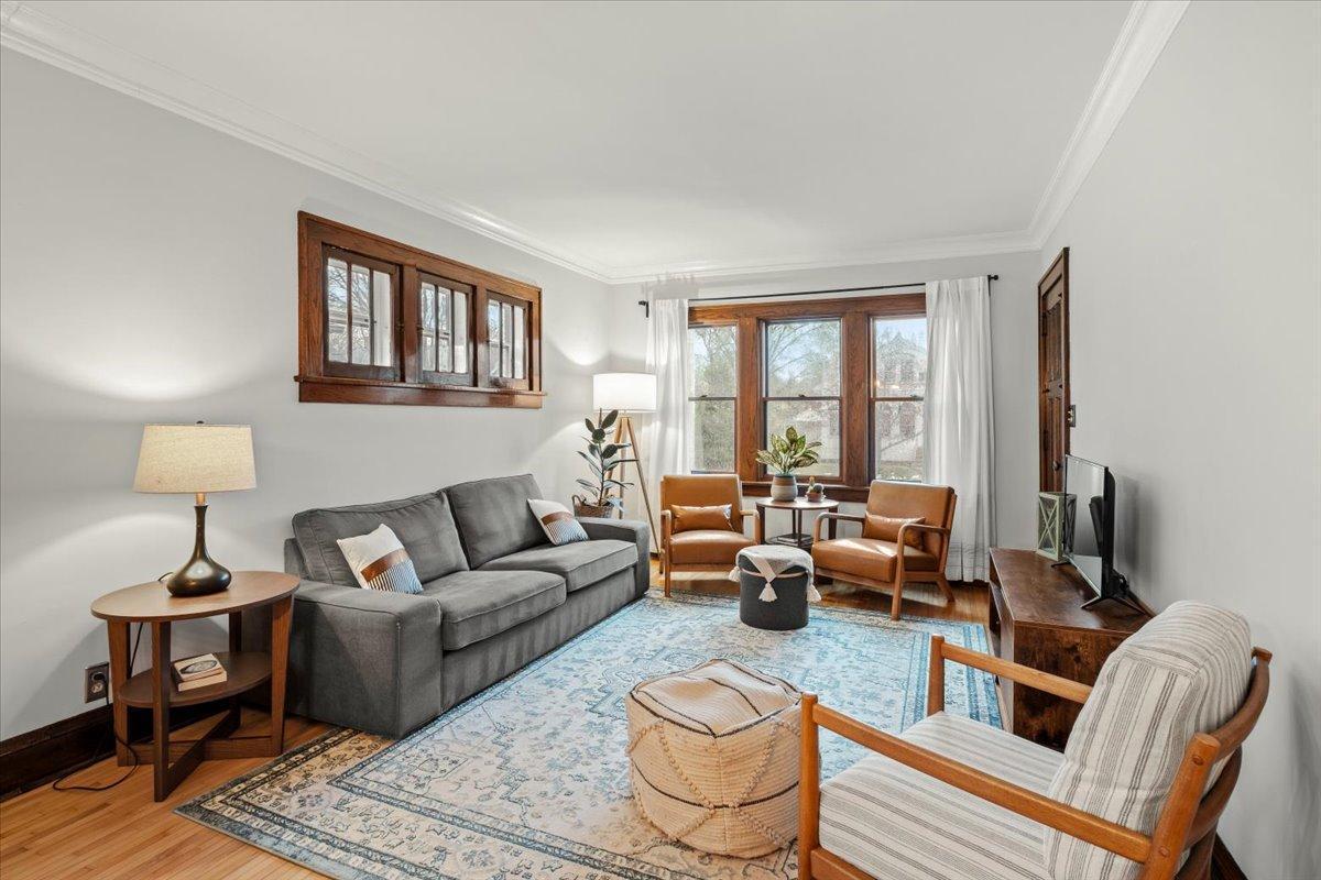 05-2545 Brighton Ave NE-0005.jpg