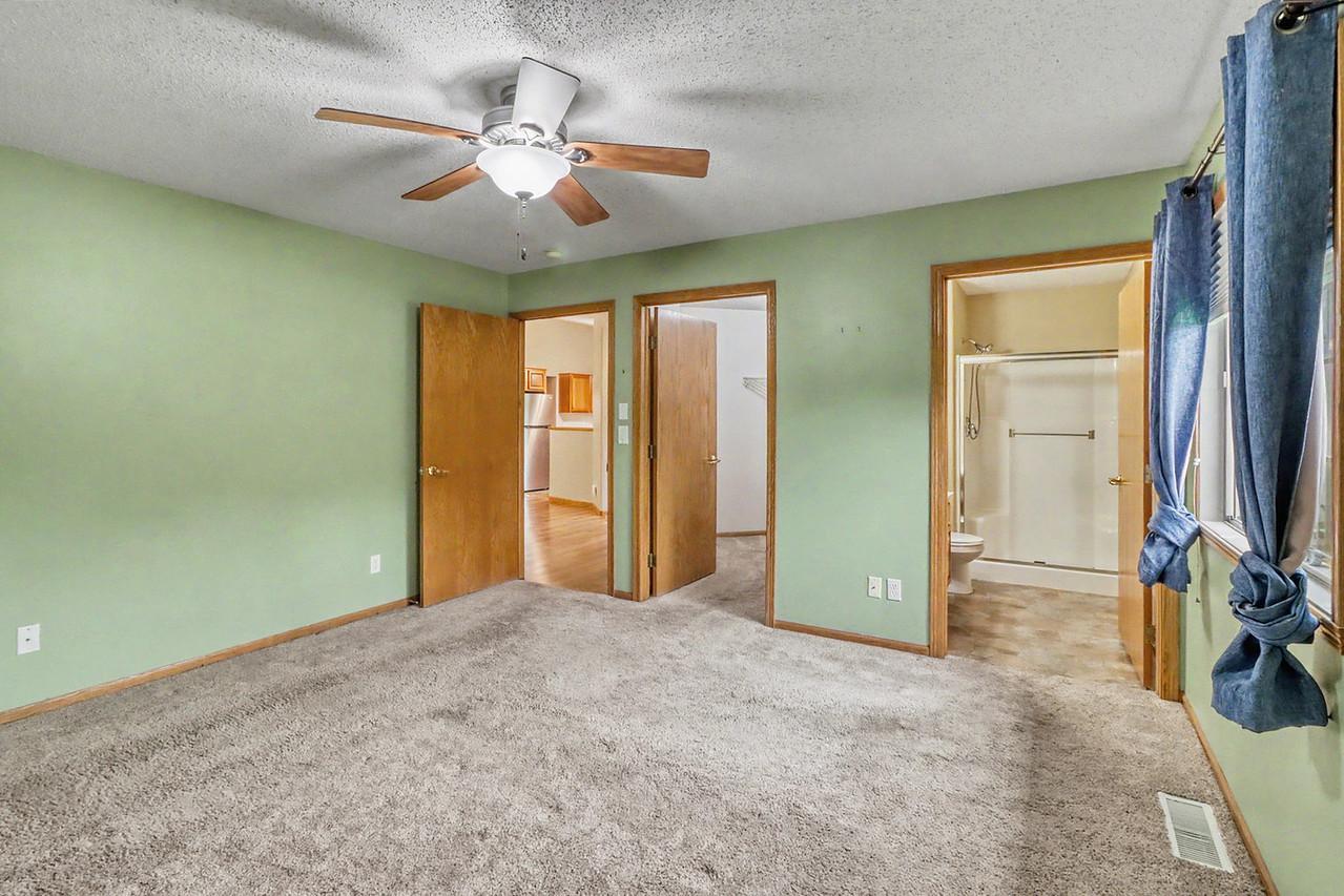 Primary Bedroom1_3-1280.jpg