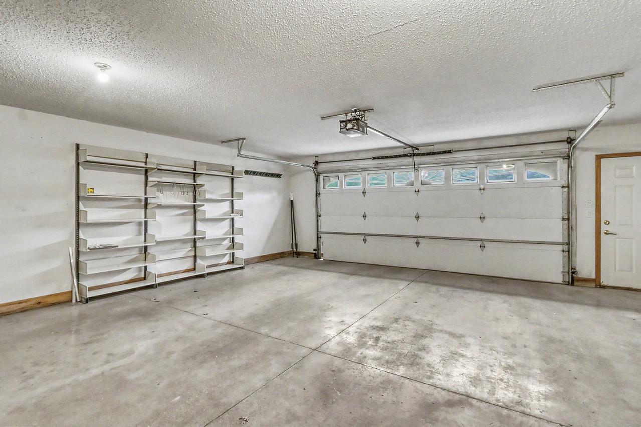 Garage1_1-1280.jpg