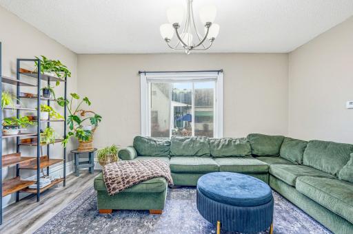 857 Rose Avenue E, Saint Paul, MN 55106