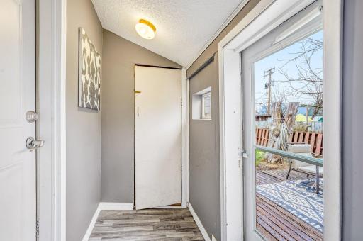 857 Rose Avenue E, Saint Paul, MN 55106