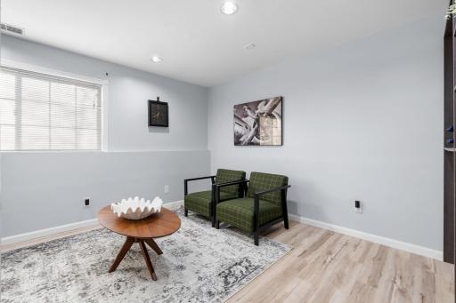 1667 Village Trail E, 5, Saint Paul, MN 55109