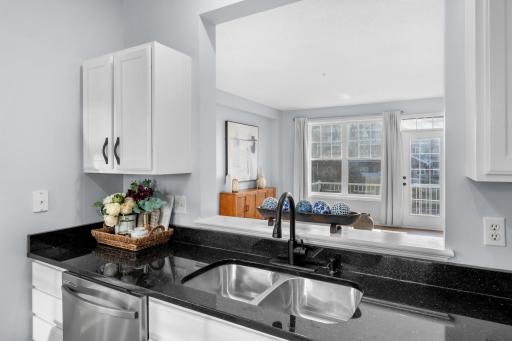 1667 Village Trail E, 5, Saint Paul, MN 55109
