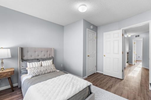 1667 Village Trail E, 5, Saint Paul, MN 55109