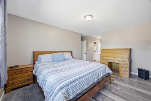 1 Prairiewood Crossing S, Fargo, ND 58103