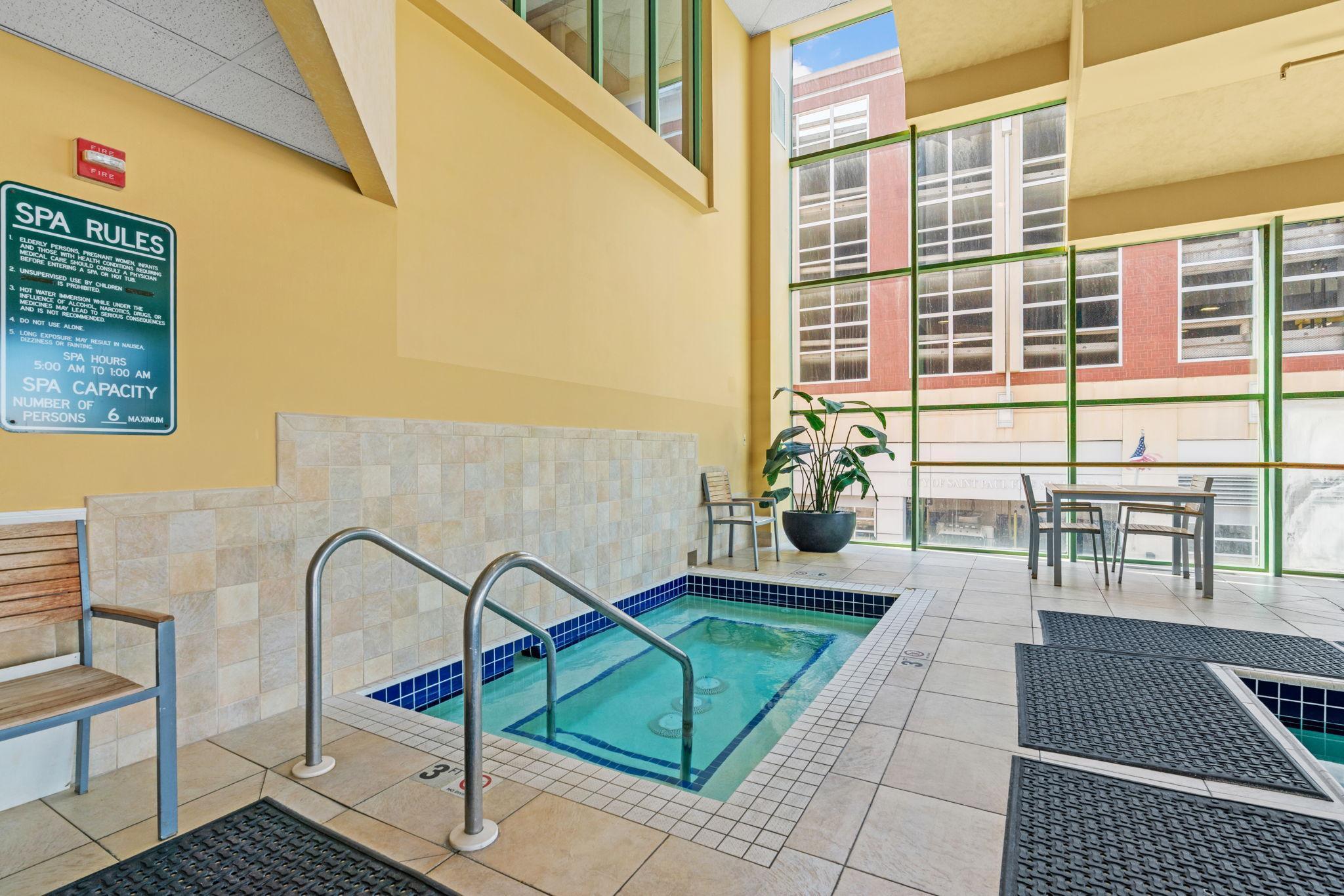 3rd Floor - Hot Tub