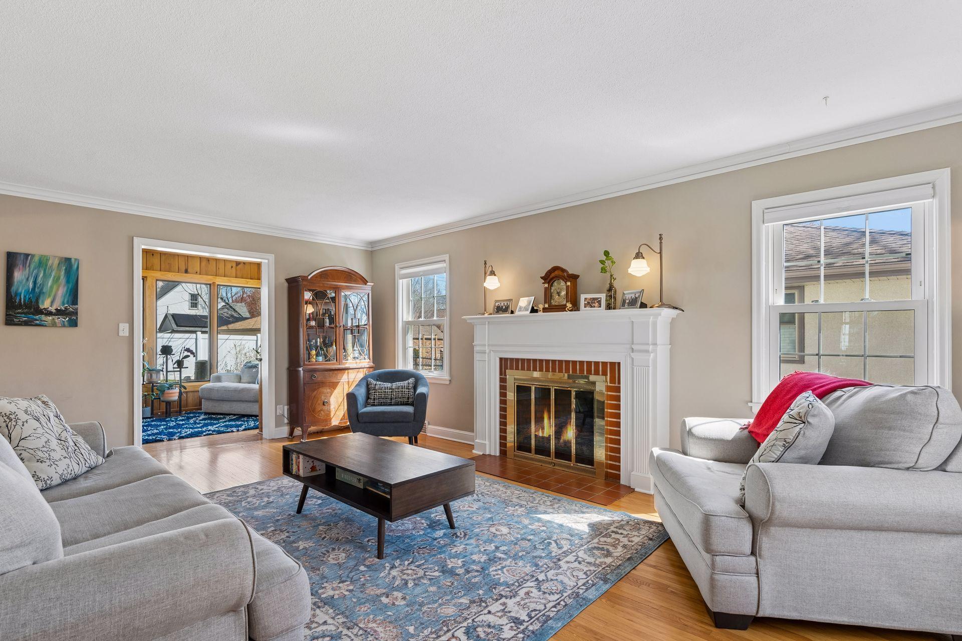 Effortless flow between the living room and sunroom