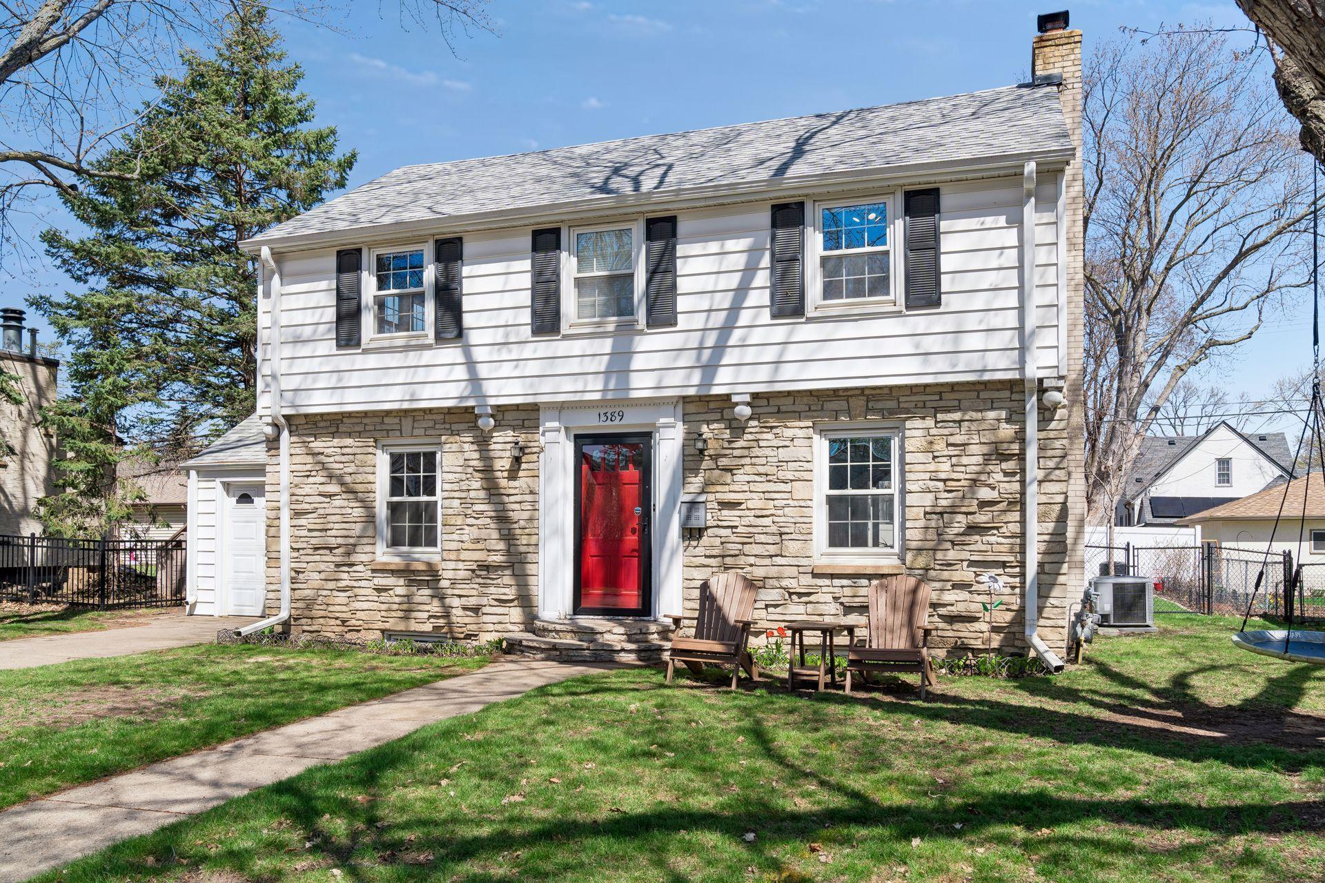 Welcome to 1389 Hoyt!