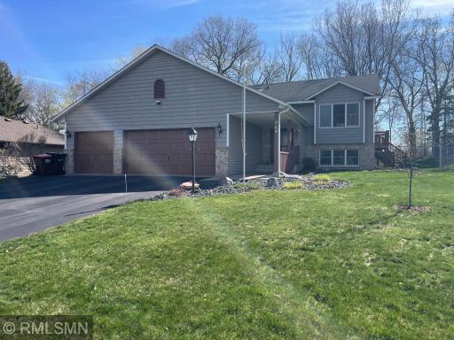 984 Ferndale Street S, Saint Paul, MN 55119