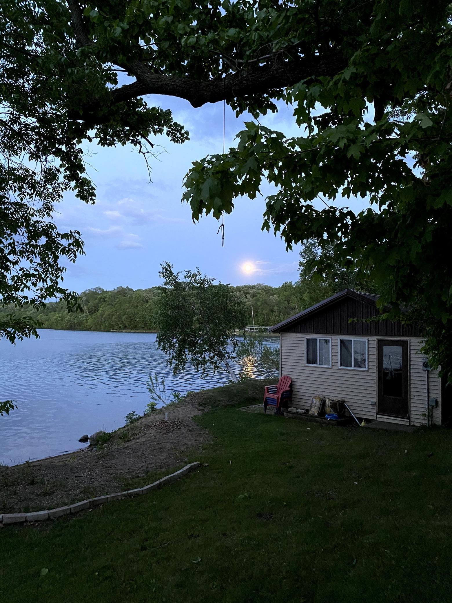 GUSET CABIN SUMMER.jpeg