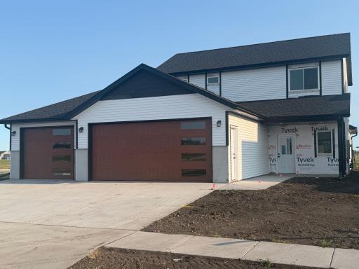 6297 86th Avenue S, Horace, ND 58047