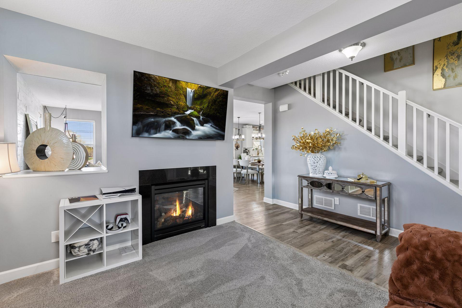 Sitting Room or Flex Space w/ 2-Sided Fireplace