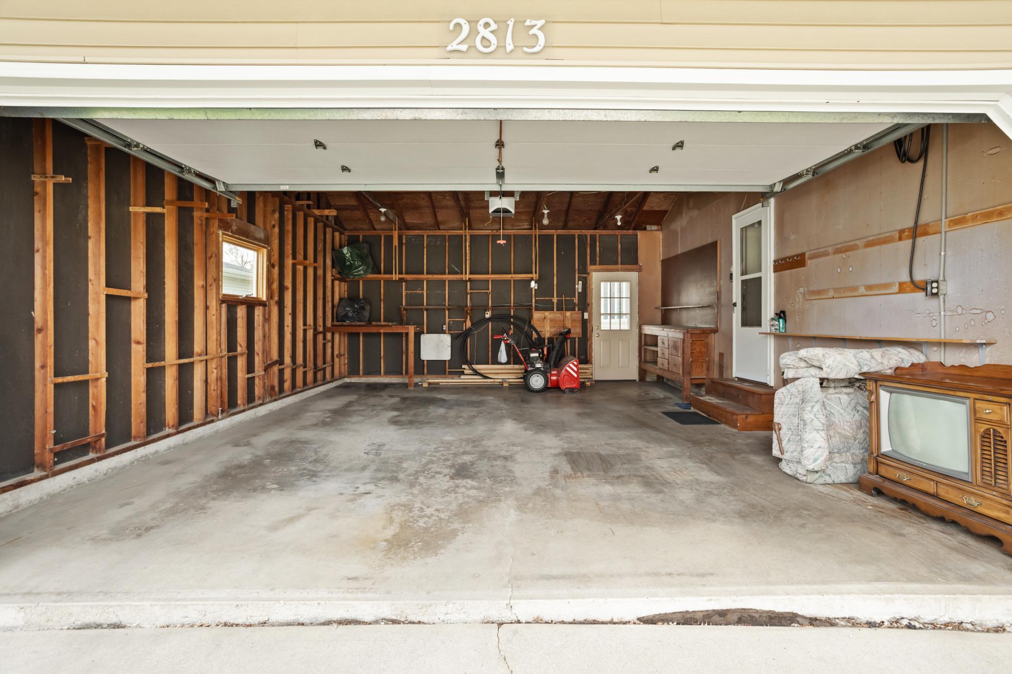 2 Stall Attached Garage