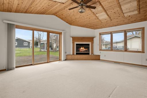 2813 Elm Street N, Fargo, ND 58102