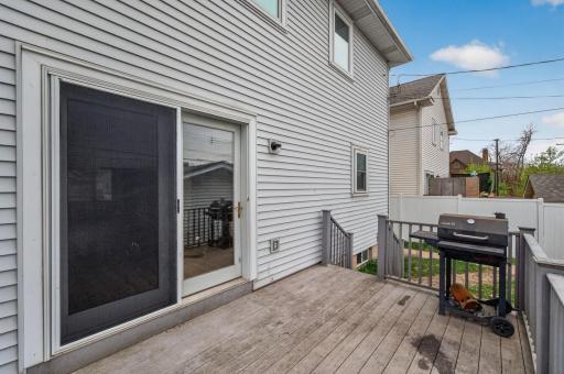 Back yard deck off the kitchen/dining area.