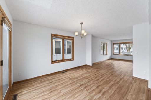667 Aurora Avenue, Saint Paul, MN 55104