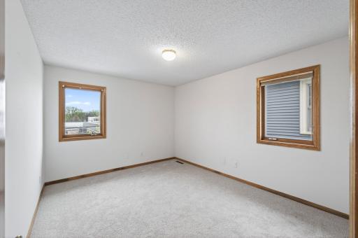 667 Aurora Avenue, Saint Paul, MN 55104