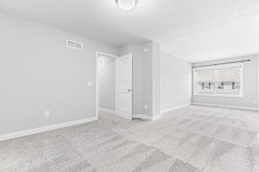 8042 Abercrombie Lane, Saint Paul, MN 55129