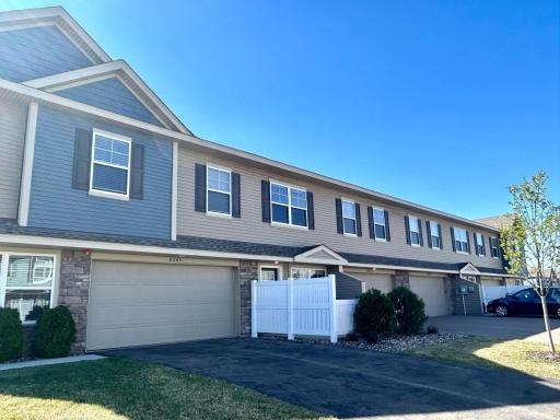 8042 Abercrombie Lane, Saint Paul, MN 55129