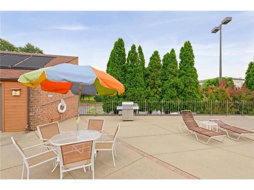 3300 Louisiana Avenue S, 326, Minneapolis, MN 55426