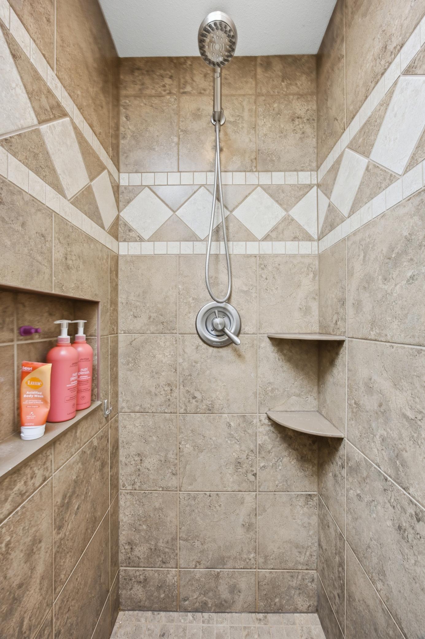 2nds story w-in shower