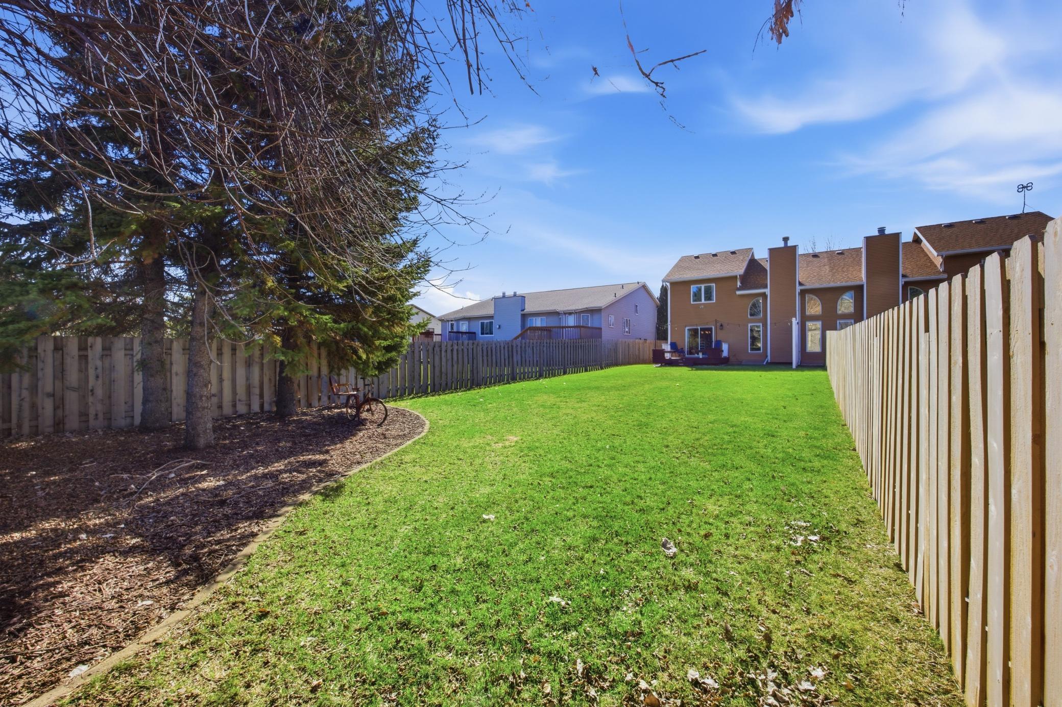 Huge backyard with new fence!