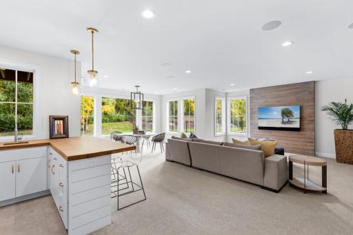 6505 Hawks Pointe Lane, Excelsior, MN 55331