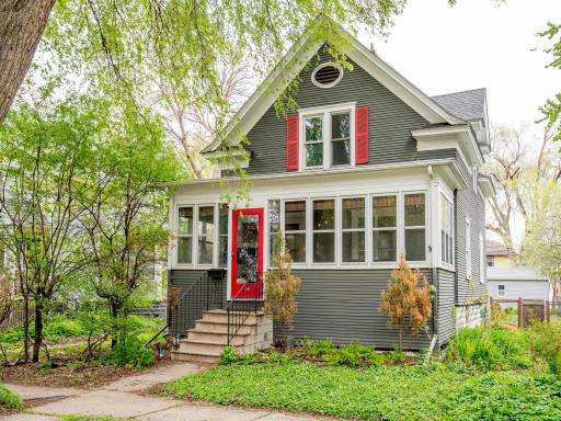 Classic home in the Como neighborhood near the University of MN!
