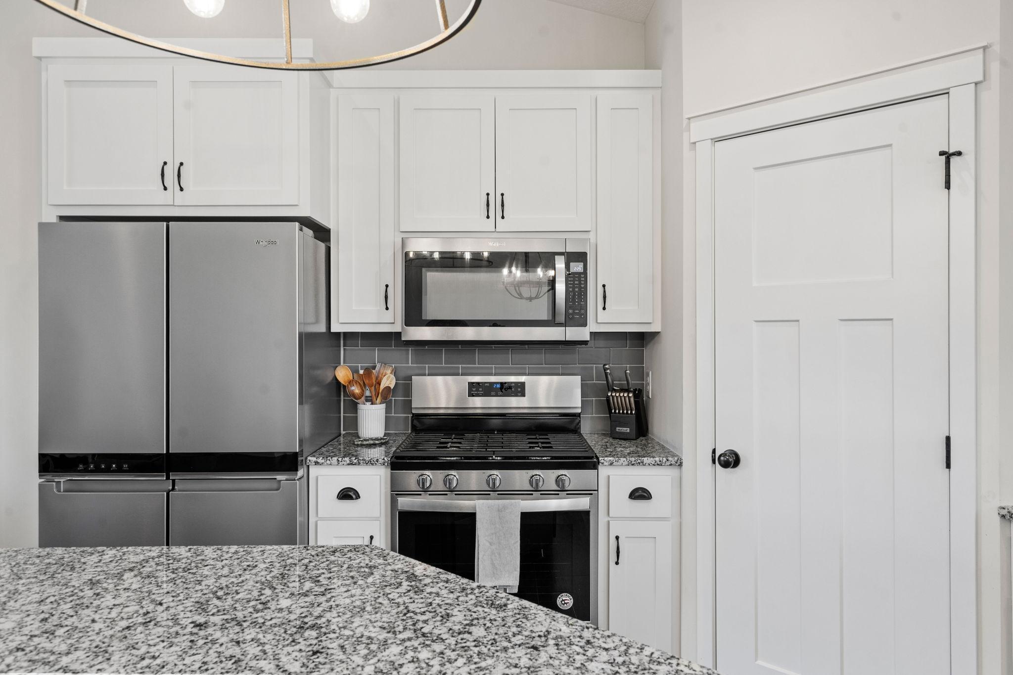 Stainless steel appliances and large pantry!