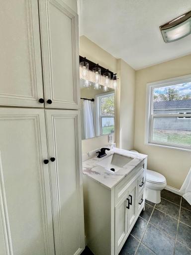 6913 Russell Avenue S, Minneapolis, MN 55423