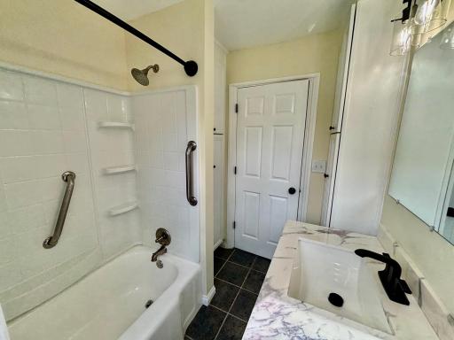 6913 Russell Avenue S, Minneapolis, MN 55423