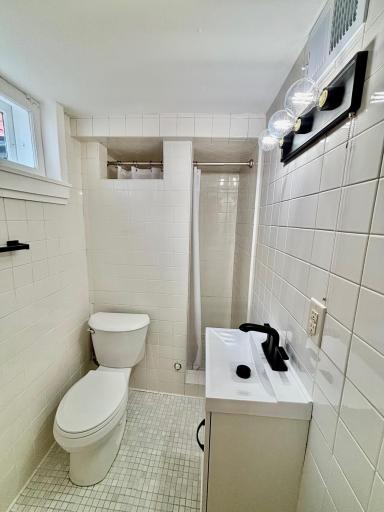 6913 Russell Avenue S, Minneapolis, MN 55423