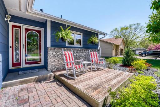 8258 169th st W - MLS Sized - 011 - 01 Exterior Front.jpg