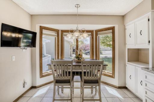 8258 169th st W - MLS Sized - 023 - 13 Kitchen.jpg