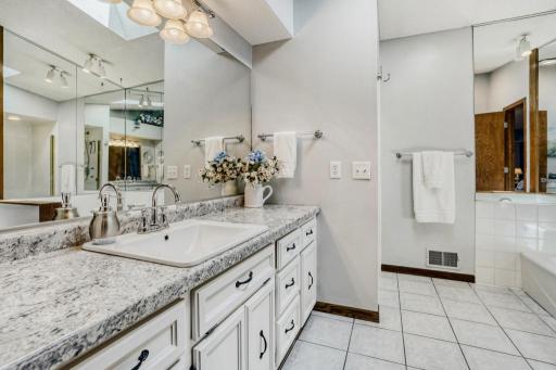 8258 169th st W - MLS Sized - 031 - 21 Primary Bathroom.jpg