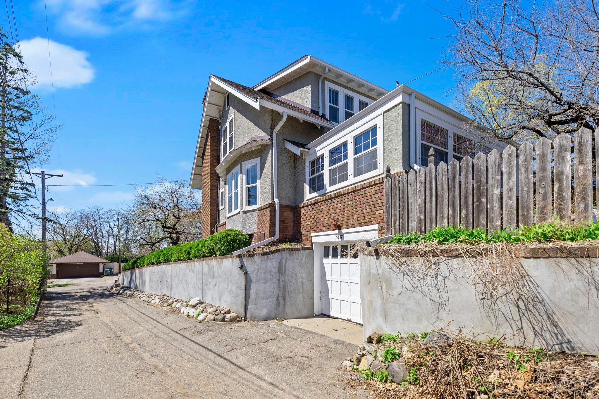 Side angle towards garage
