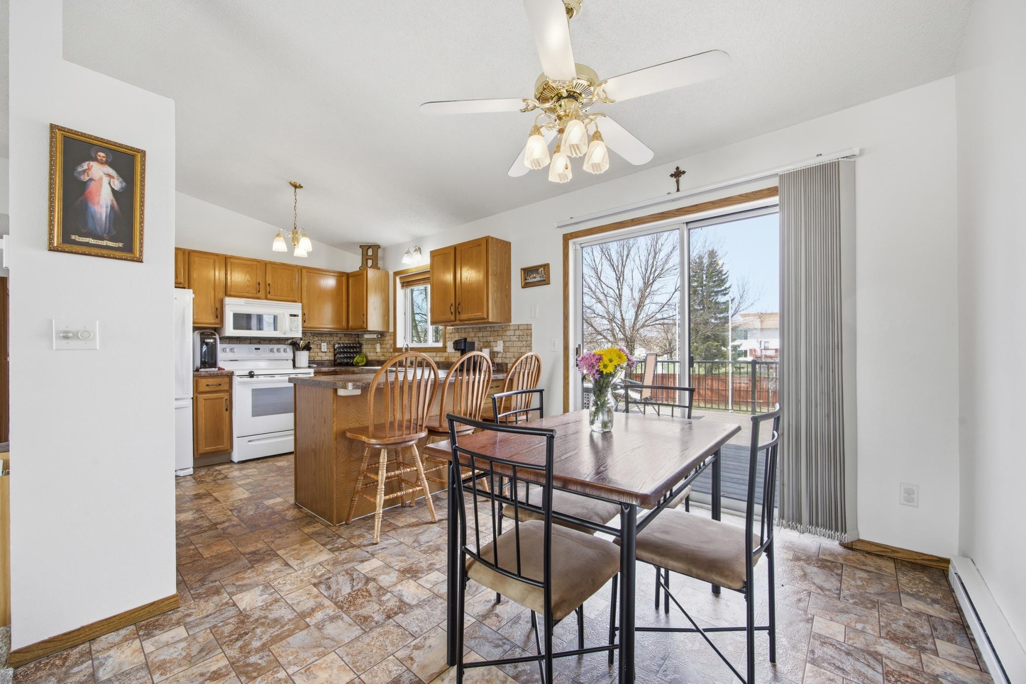 Dining Room (view 2)