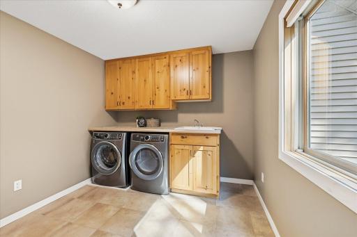 37324 Heritage Way, North Branch, MN 55056