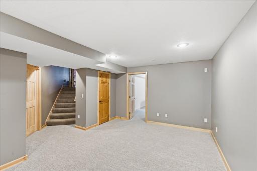 37324 Heritage Way, North Branch, MN 55056