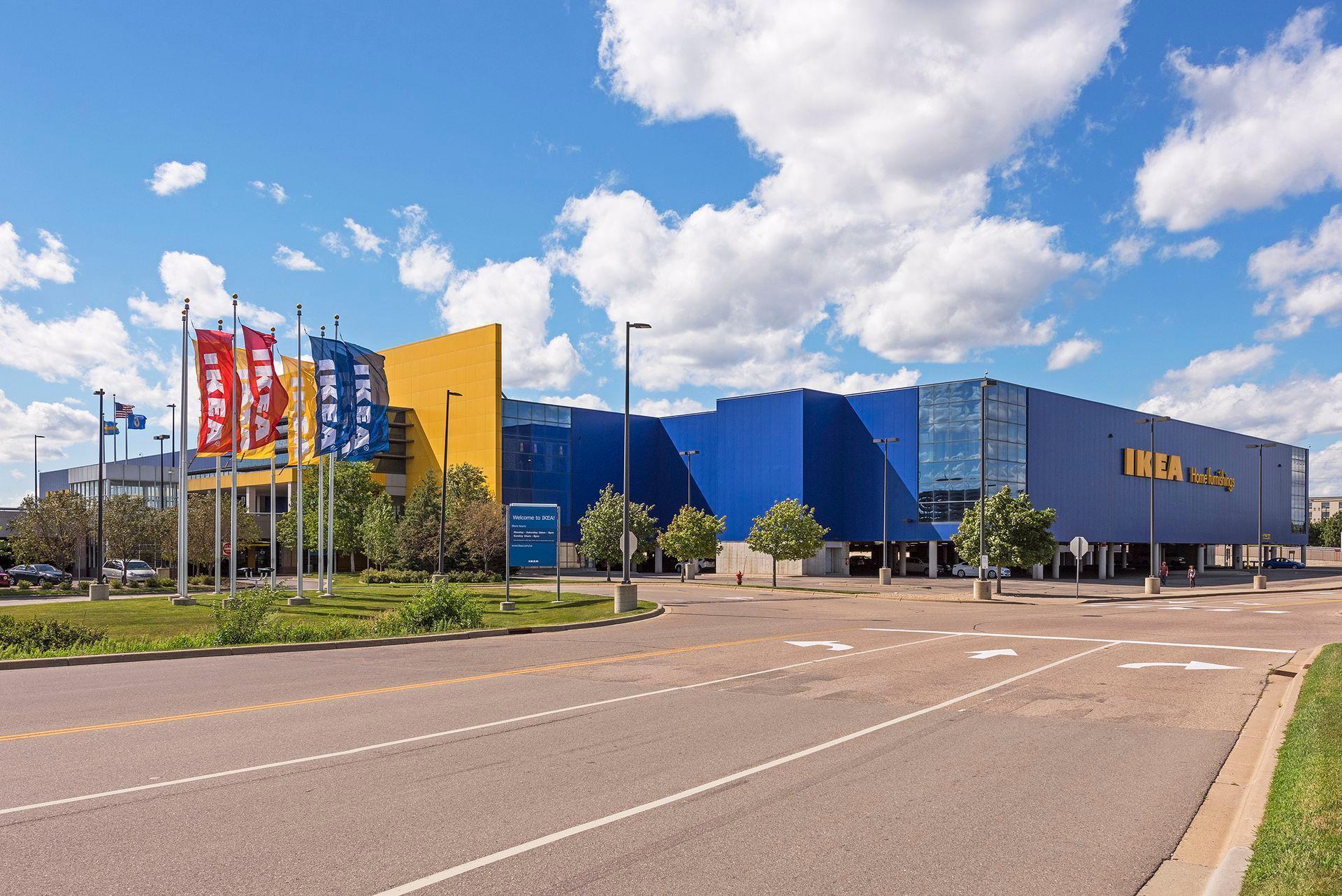 Local Area Attractions. Shopping.