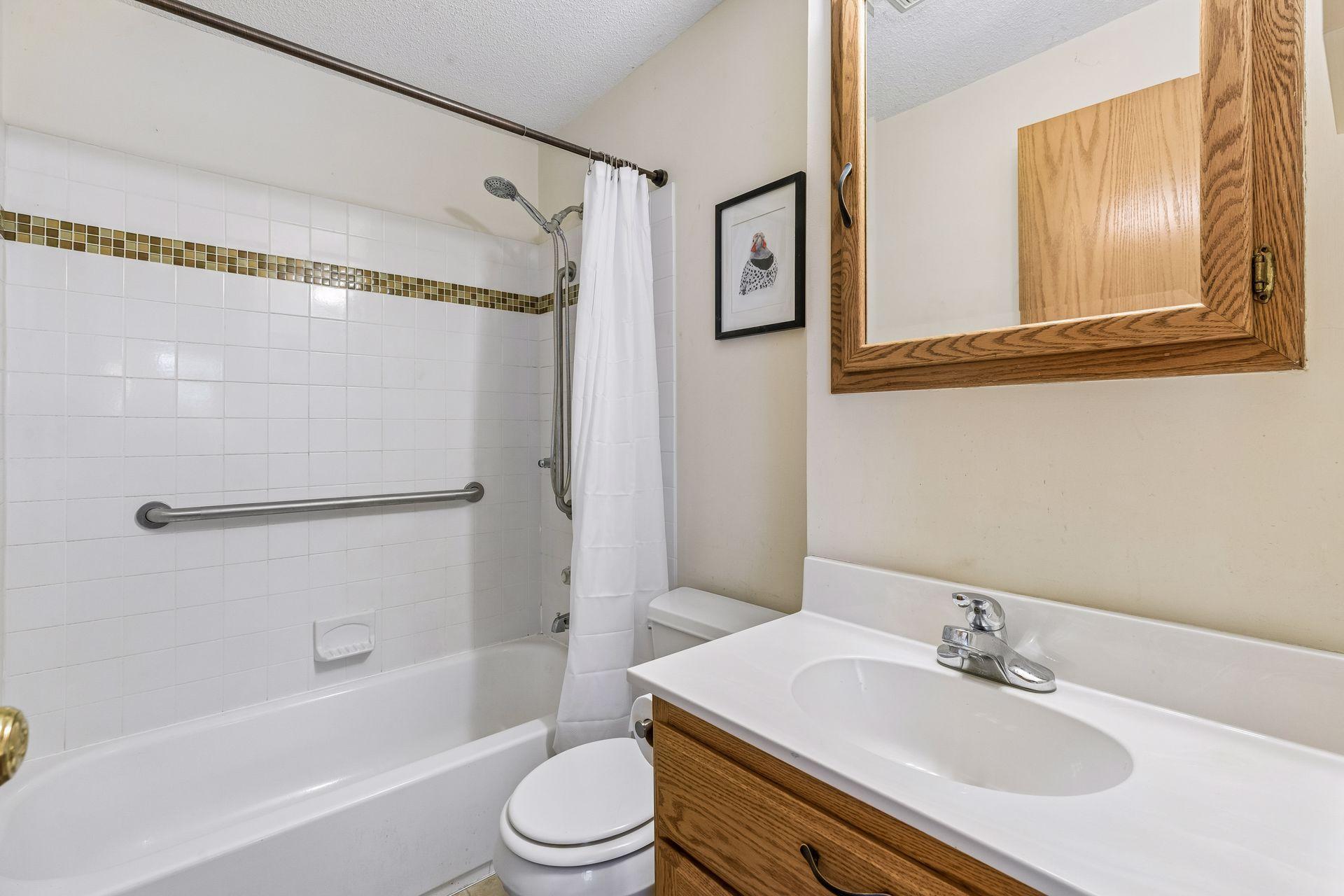 5409 Fremont Avenue North - Spacecrafting - 0022.jpg